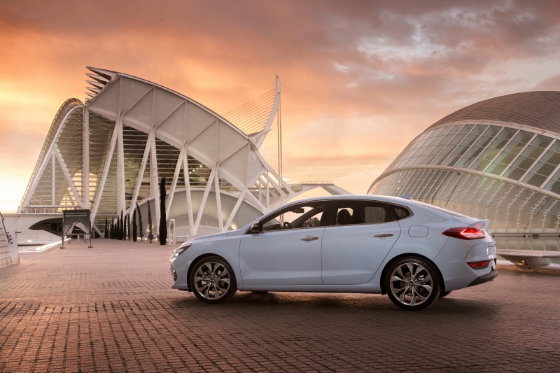 В Україні стартують продажі Hyundai i30 Fastback | Богдан-Авто Харків - фото 9