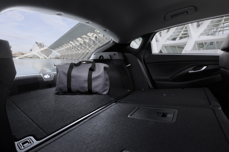 В Україні стартують продажі Hyundai i30 Fastback | Богдан-Авто Харків - фото 7