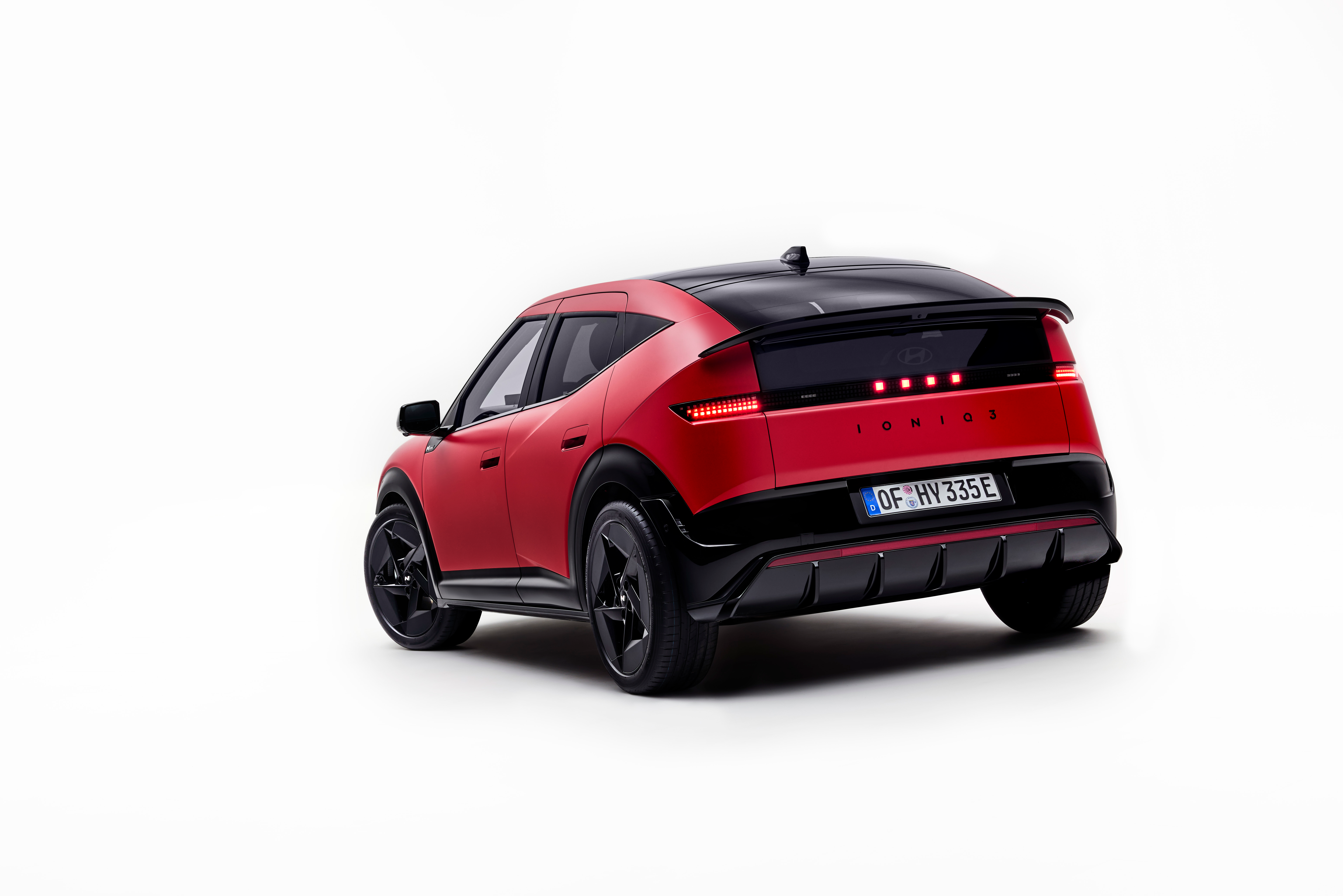 Hyundai Motor Europe представляє IONIQ 3: Aero Hatch нового покоління, що піднімає на новий рівень технології електроавтомобілів задля простоти, місткості та інтуїтивності водіння | Богдан-Авто Харків - фото 7