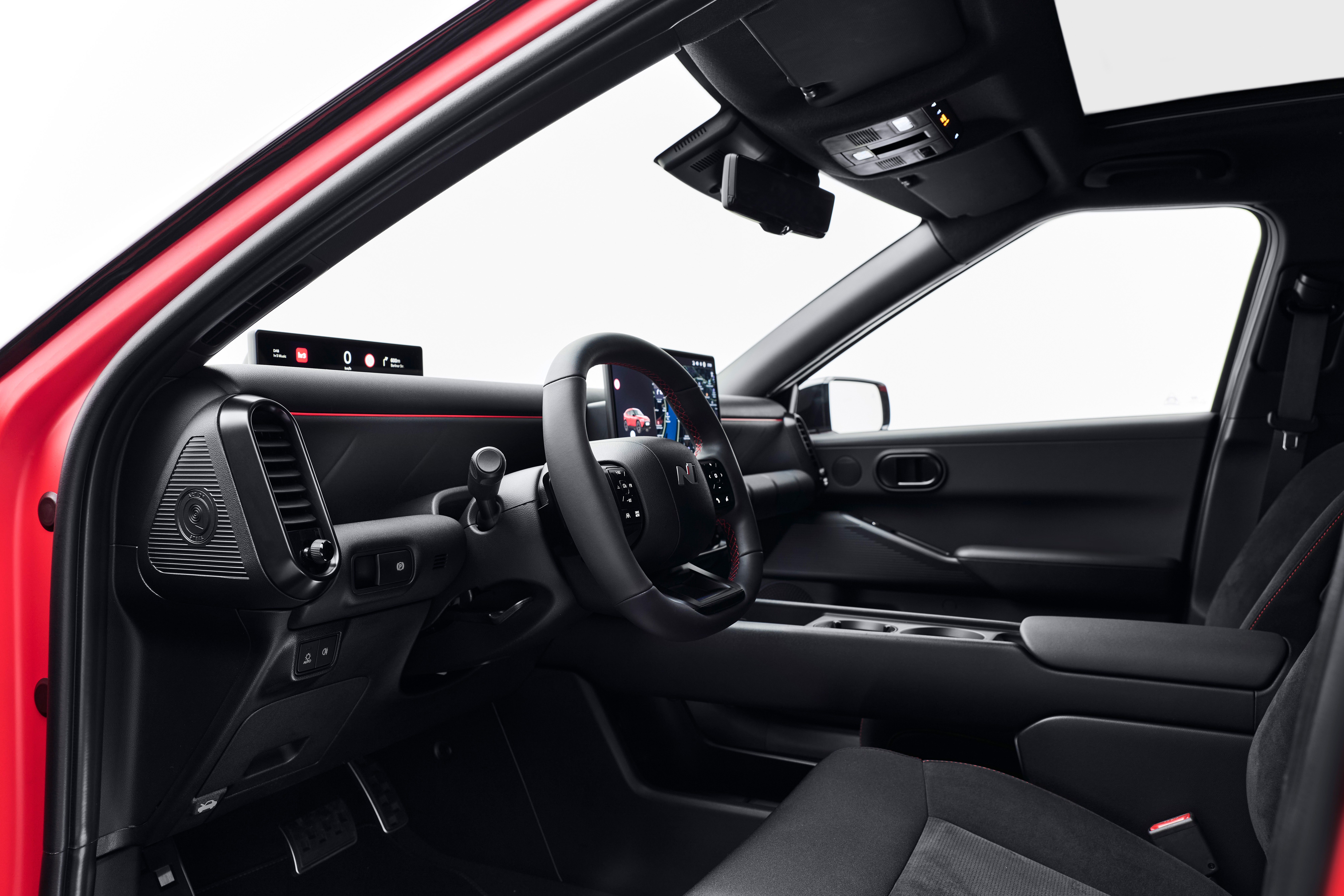 Hyundai Motor Europe представляє IONIQ 3: Aero Hatch нового покоління, що піднімає на новий рівень технології електроавтомобілів задля простоти, місткості та інтуїтивності водіння | Богдан-Авто Харків - фото 14