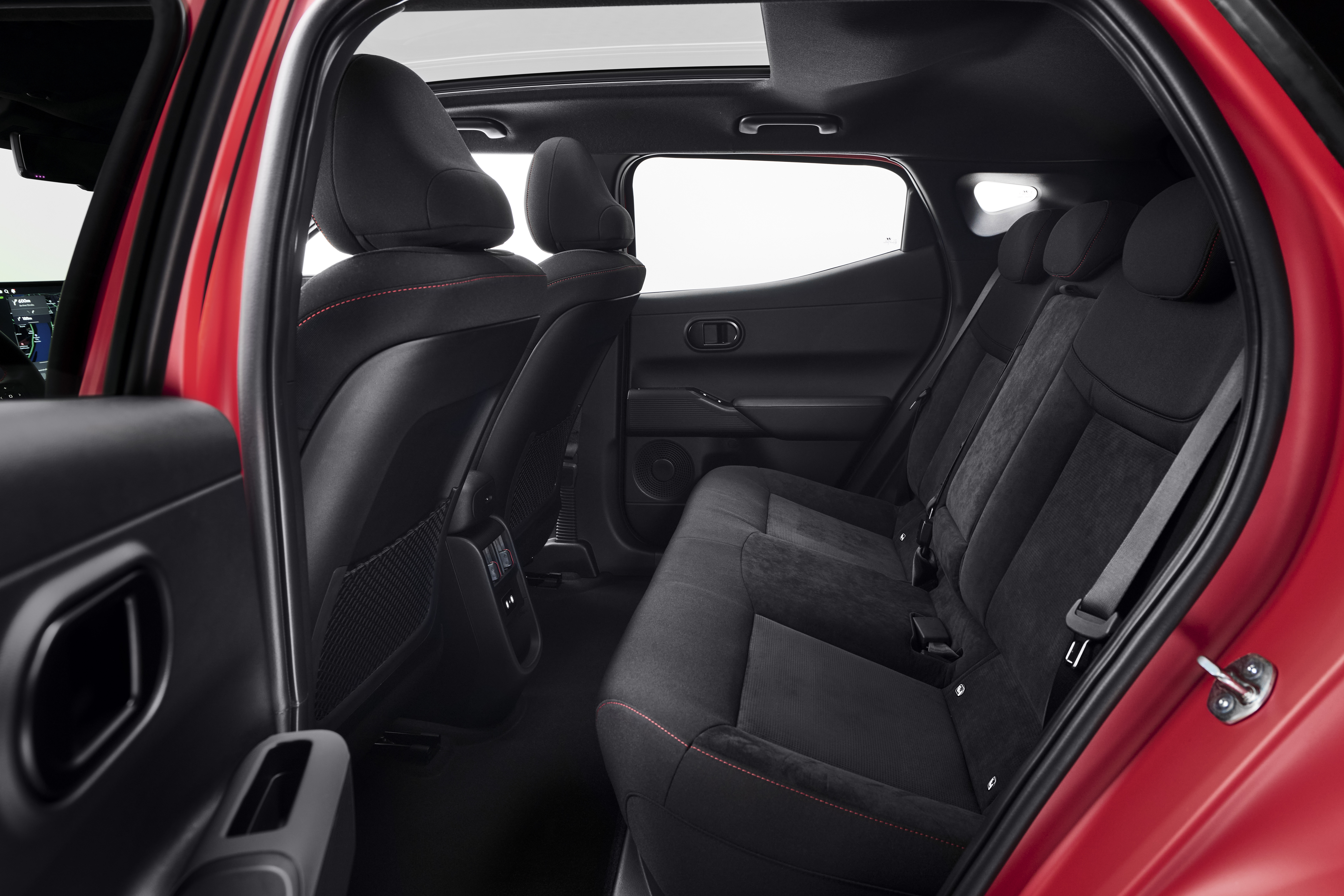 Hyundai Motor Europe представляє IONIQ 3: Aero Hatch нового покоління, що піднімає на новий рівень технології електроавтомобілів задля простоти, місткості та інтуїтивності водіння | Богдан-Авто Харків - фото 19